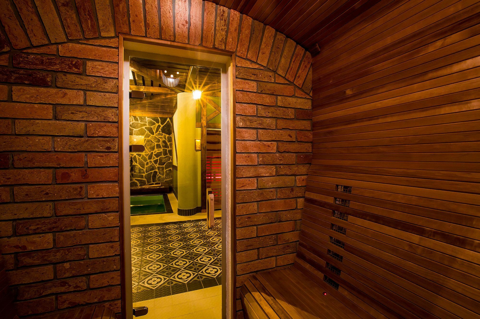 Hotel Bankov Кошице Екстер'єр фото